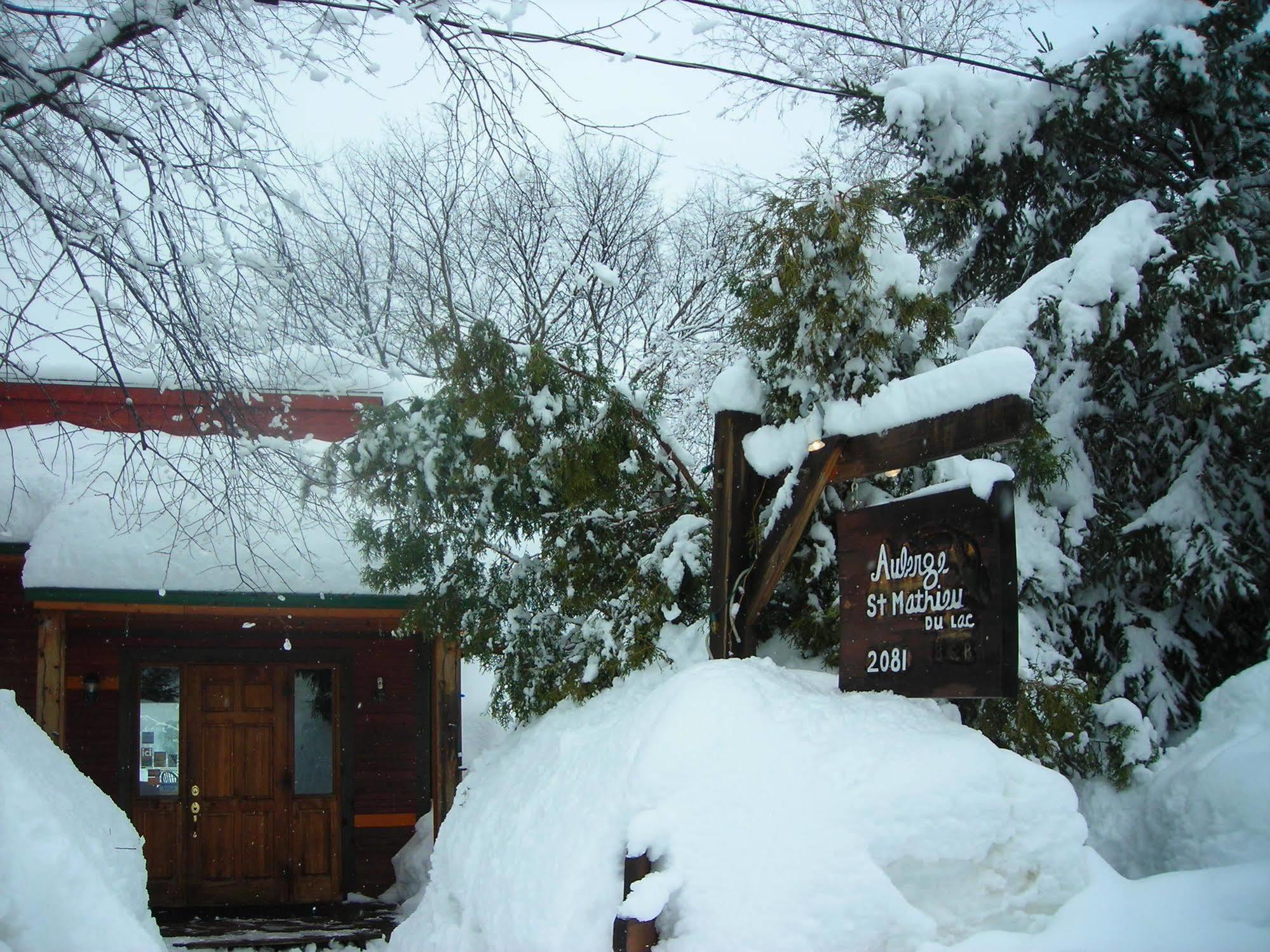 Auberge Saint-Mathieu المظهر الخارجي الصورة